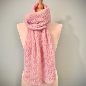 Pink wide scarf