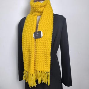 Handmade yellow wool scarf